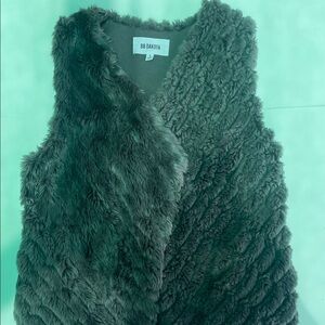 BB Dakota Charcoal Faux Fur Vest. Size S. Women’s